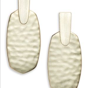 Kendra Scott Argon Earrings in Hammered Gold